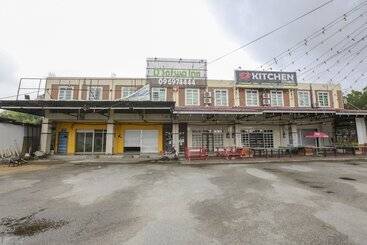 فندق Oyo 90145 D'sofwa Inn