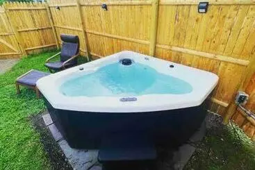 ツーリストアパートメント New!! Lovely Unit W/ Private Hot Tub And Patio!