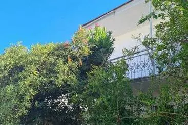 آپارتمان‌های توریست‌ها Apartmani Sutomore