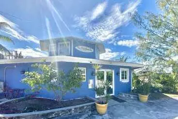 هتل The Sunset Cove And Rainbow Room