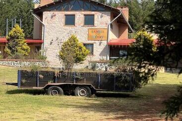 Hotel Y Cabañas Mountain Lodge