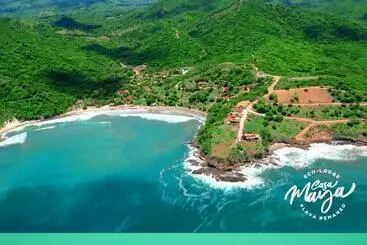Retkeilymaja Casa Maya Eco Lodge Surf Retreat Seconds From The Beach