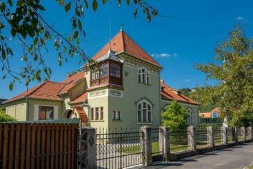 هتل Clasic Haus Sighisoara