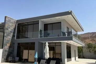 Follow Sea Villa