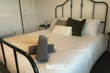 ツーリストアパートメント Cosy 2 Bedroom Home In Lincoln By Renzo, Victorian Townhouse, Fully Equipped Kitchen!