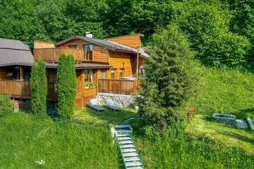 ツーリストアパートメント Horská Chata 3 Skalky So Saunou A Jacuzzi Kaďou