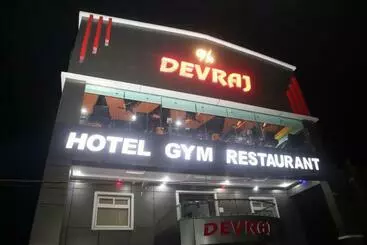 ホテル Devraj