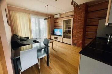 Жильё для туристов Cozy Appartment, Near City Center And Beach. A/c