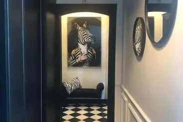 Majatalo Aux Remparts De Montreuil