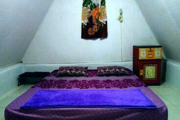 膳宿费 Sab’s Hidden Inn