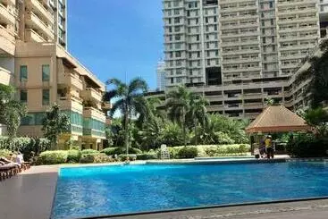 ツーリストアパートメント 2br Near Business District Tivoli