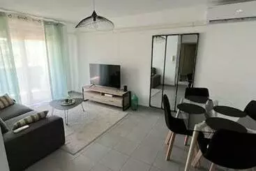 Tourist flats Joli Appt 45 M2 Avec Terrasse