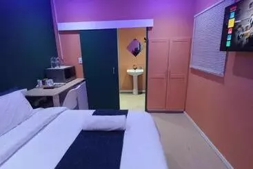 ペンション 28 At Van Den Bos International Guesthouse
