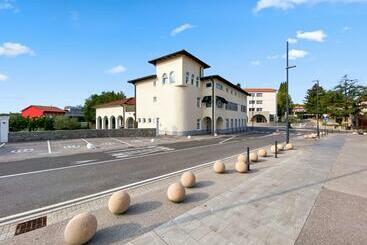 בית מלון כפרי Toscanina Garni