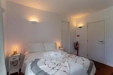 ペンション Beguest Sunroca Suites