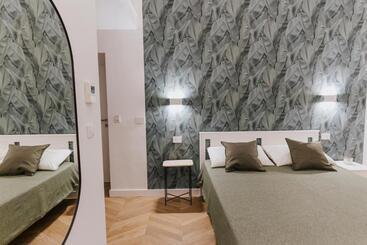 تختخواب و صبحانه Mimì Room