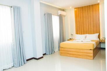 فندق Elti Suites By Bluebookers