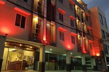 Hotel Elti Suites By Bluebookers