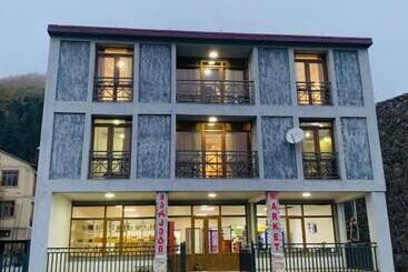 پانسیون Guest House Diana