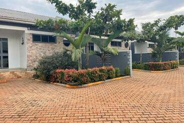 Turistlejligheder Serene Homes Apartments Jinja