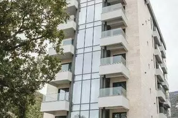 ツーリストアパートメント Zafiro Spa & Residence