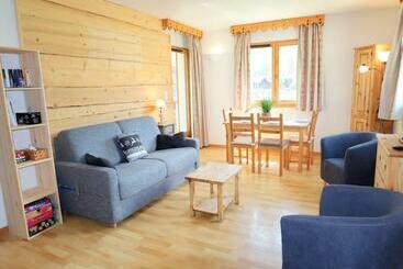 游客公寓 Appartement 42m² à Samoëns: Piscines, Balcon, Parking, Proche Centre Village   Fr 1 624 117