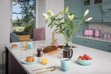 شقق خاصة سياحية Curragh House