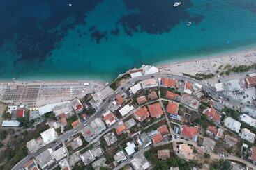 Pensionat Dina House