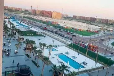 آپارتمانهای توریستها Wonderful Private Apartment Pool View Infront Of El Alamein Towers