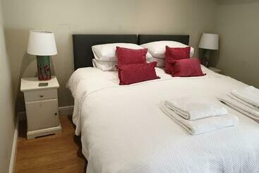 Vandrarhem Trouble House