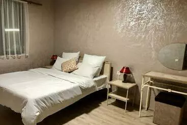 Bed and Breakfast Dzoratun