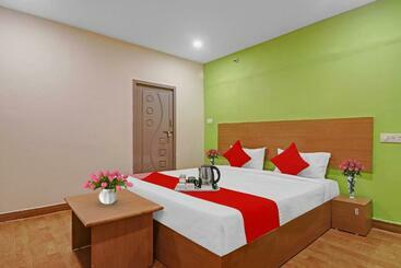 Hotel Oyo 91582  Lavish Stay