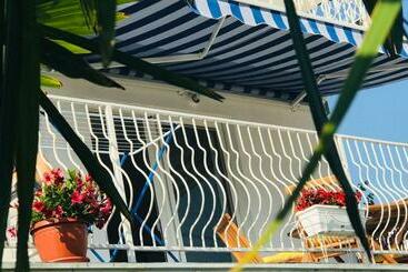 Appartamenti turistici Ora Apartments