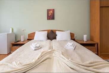 پانسیون Room In Guest Room   Valensija   Standard Twin Room