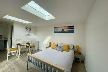 ペンション The Little Hideaway