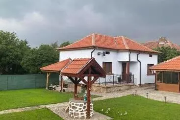 ペンション крушунски кът тея