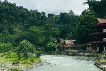 膳宿费 Sab’s Hidden Inn