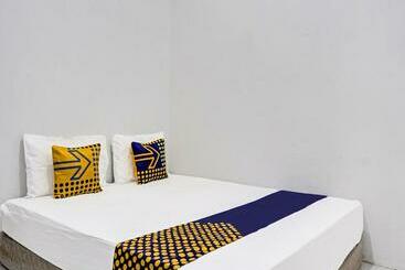 Hotel Spot On 91403 Reva Residence Syariah