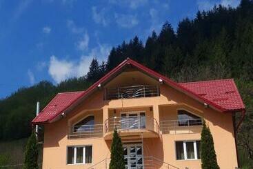 Pensiunea Mary & Ela