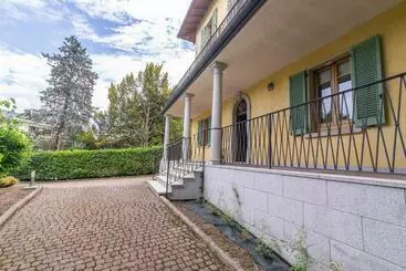 Majatalo L Ortensia Della Villa Isabella, Camera Con Vista Lago, Balcone Sul Parco E Bagno Esclusivo All Este