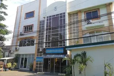 Hotelli Oyo 880 Flores De Musa Inn