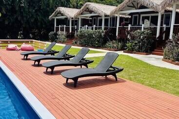 آپارتمانهای توریستها Red Hibiscus Villas