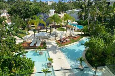 아파트호텔 Central Park Luxury Eco Friendly Studio