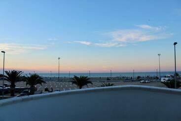 ペンション Manfredi Sea Room