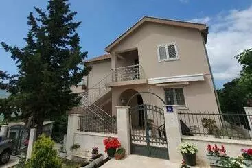 پانسیون Villa Rada
