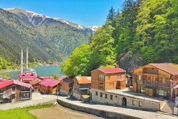 هتل آپارتمان Uzungöl Seyir Apart