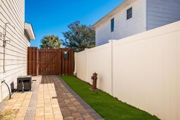 Turistihuoneistot Barbee Beach House By Oak Island Accommodations