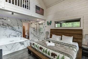 דירות לתיירים Marvel Falls Treehouse