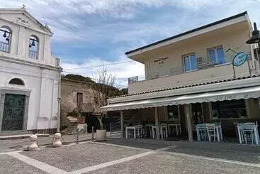 Nocleg ze śniadaniem Borgo Dei Pescatori Sul Mare
