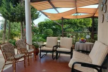 تختخواب و صبحانه Il Gazebo